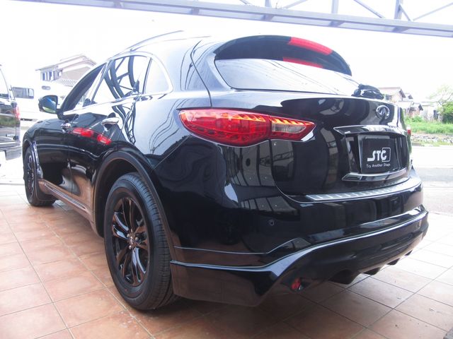 INFINITY FX35 4WD