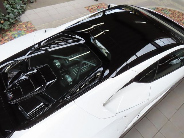 LAMBORGHINI HURACAN