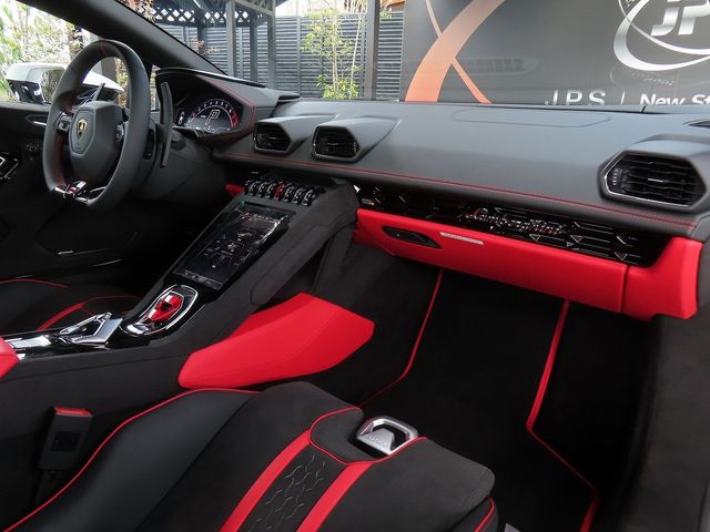 LAMBORGHINI HURACAN