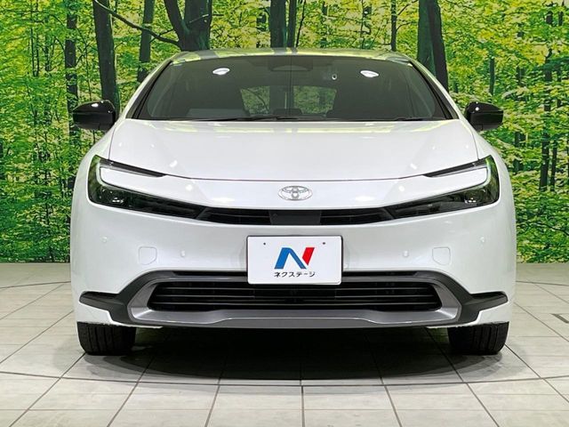 PRIUS 4WD