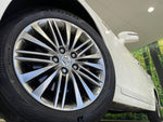 CROWN sedan hybrid