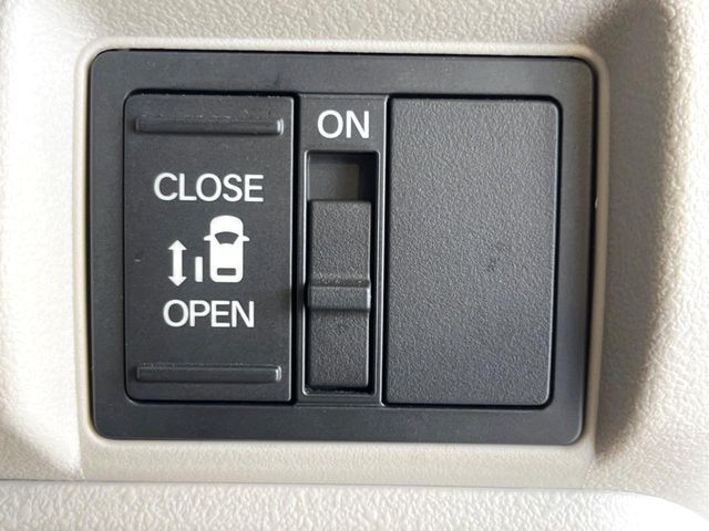 N BOX