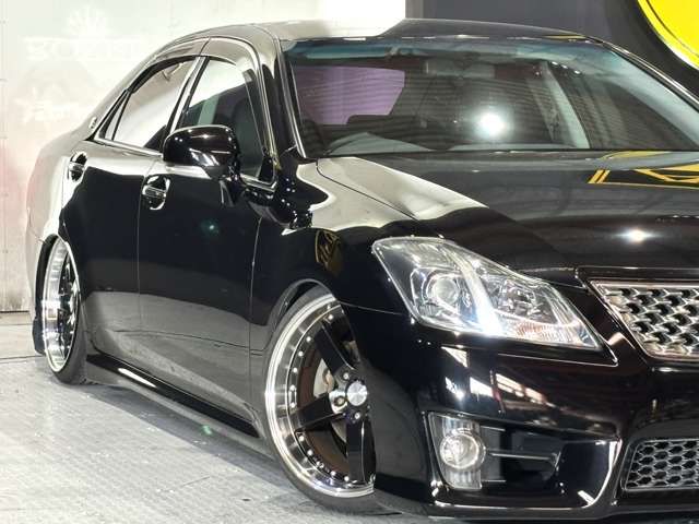 CROWN sedan