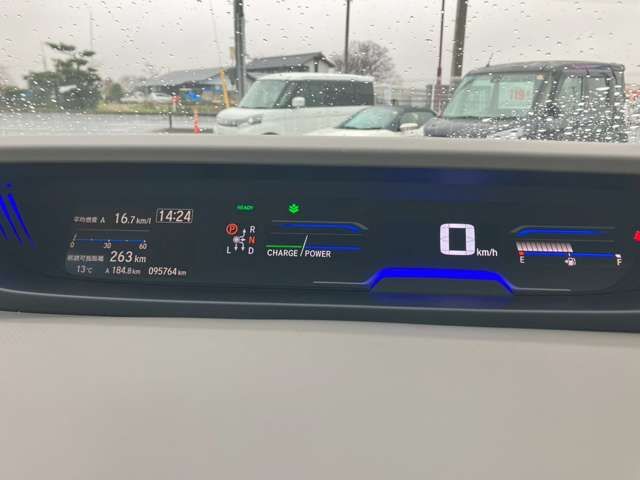FREED HYBRID 4WD