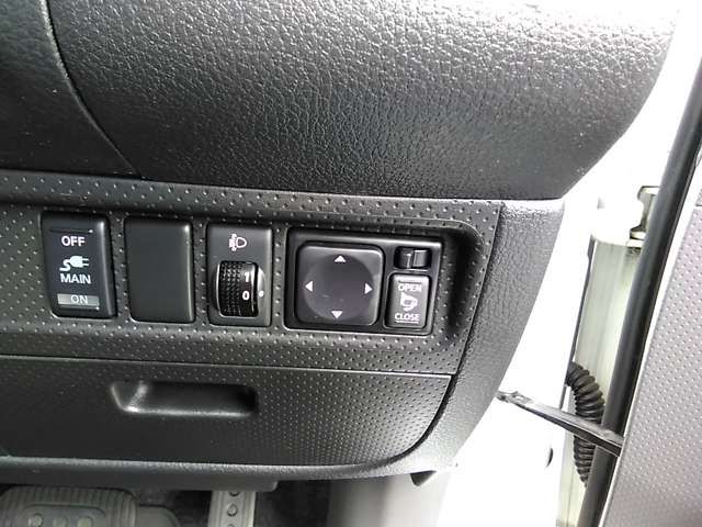 FAMILIA van 2WD