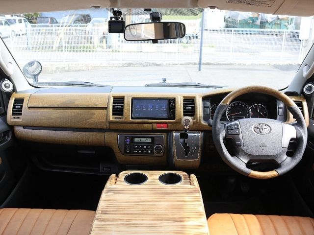 HIACE van 2WD