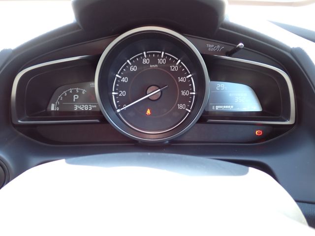 MAZDA2