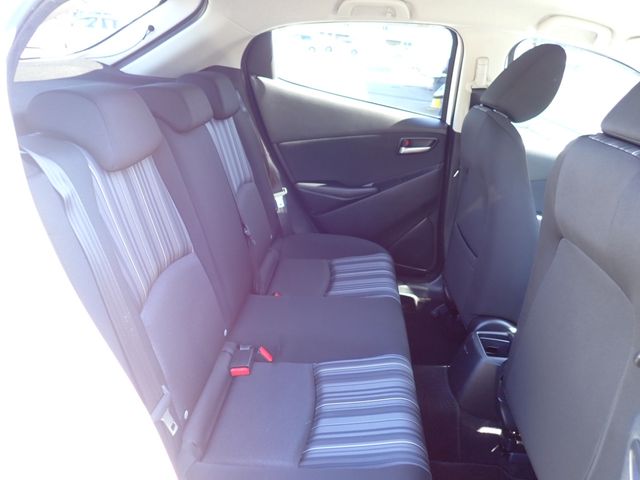 MAZDA2
