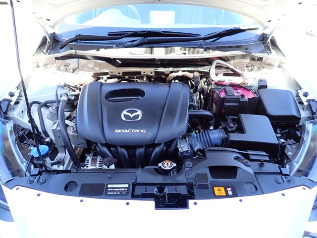 MAZDA2