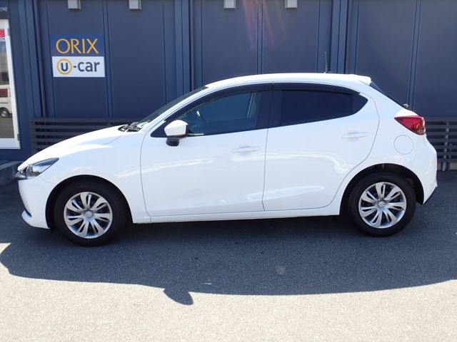 MAZDA2
