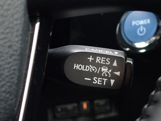 PRIUS 4WD