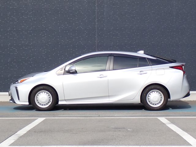 PRIUS 4WD