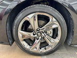 CROWN sedan hybrid