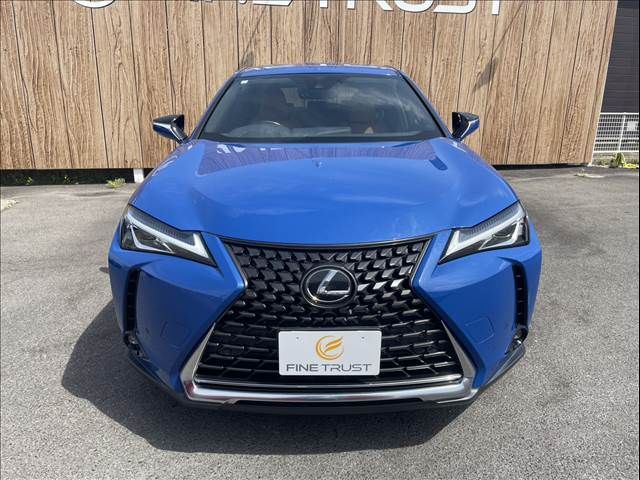 LEXUS UX200