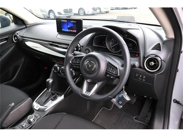 MAZDA2