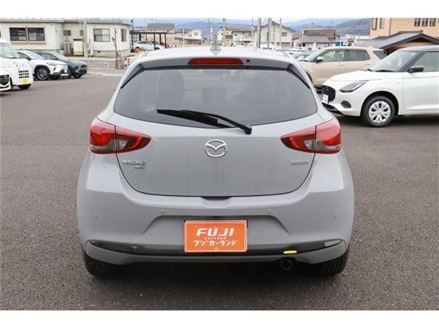 MAZDA2