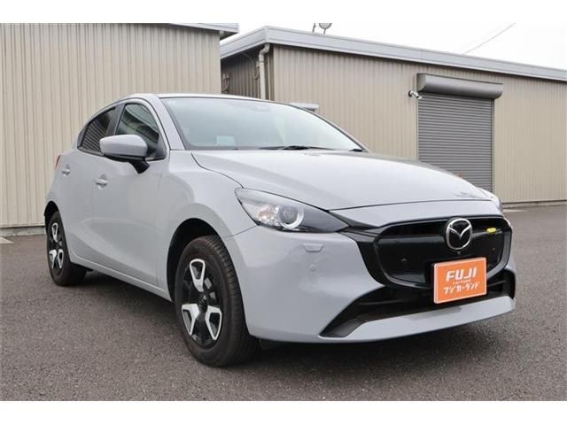 MAZDA2