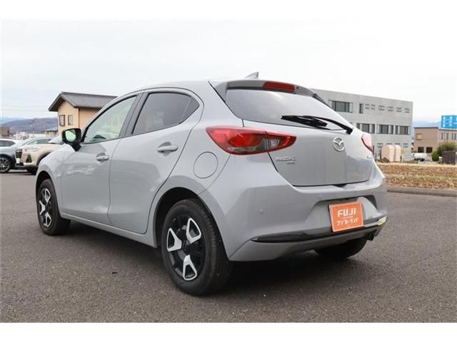MAZDA2