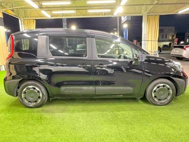 SIENTA HYBRID