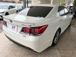 CROWN sedan hybrid