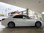 CROWN sedan hybrid