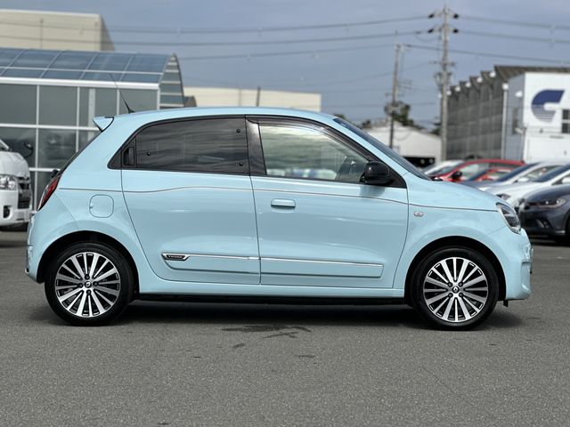 RENAULT TWINGO