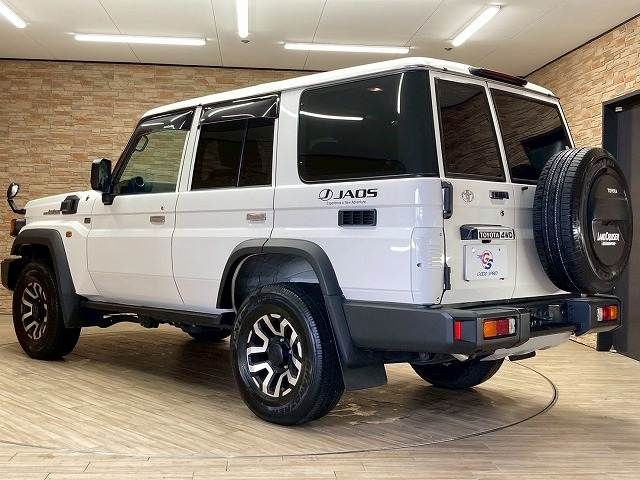 LANDCRUISER 70