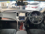 CROWN sedan hybrid