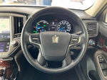 CROWN sedan hybrid