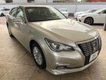 CROWN sedan hybrid