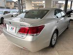 CROWN sedan hybrid