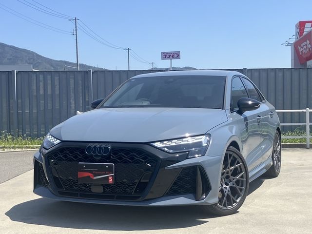AUDI RS3 Sedan