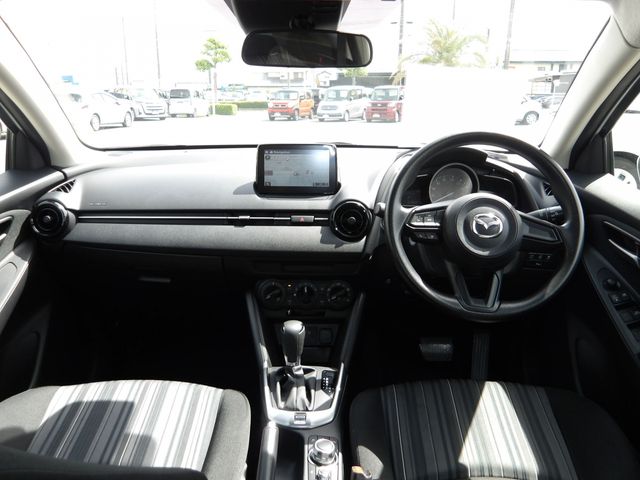 MAZDA2