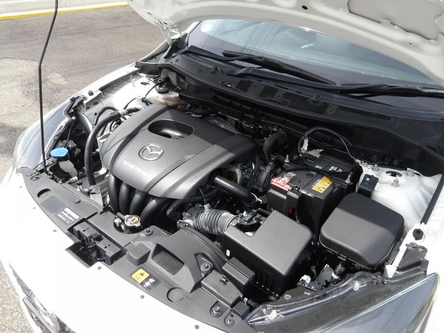 MAZDA2
