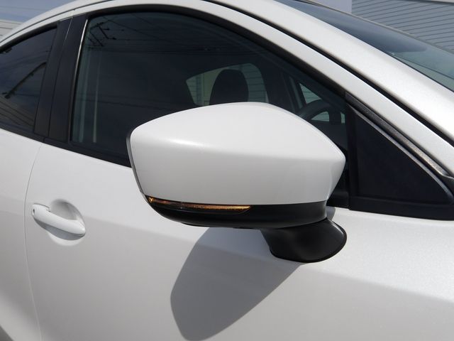 MAZDA2