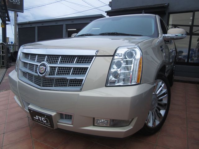 CADILLAC ESCALADE