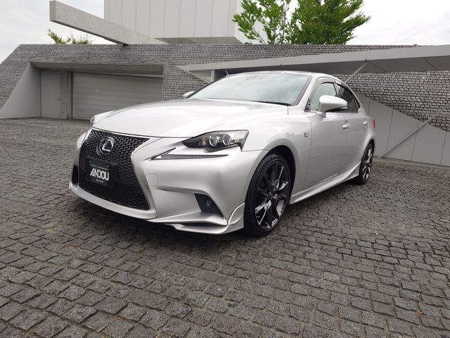 LEXUS IS300h