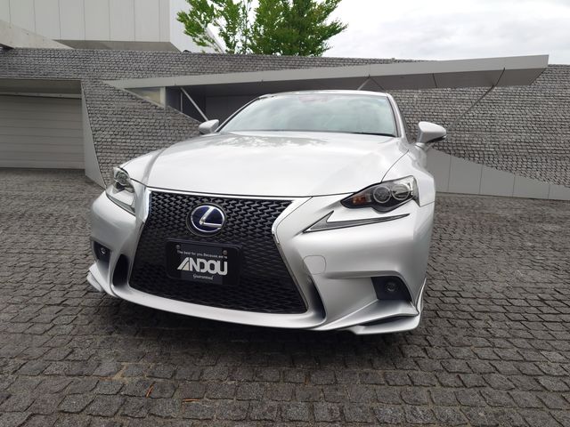 LEXUS IS300h
