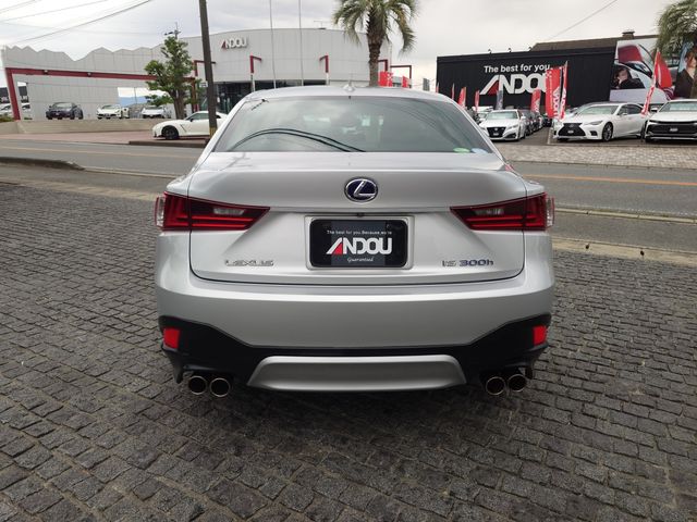 LEXUS IS300h