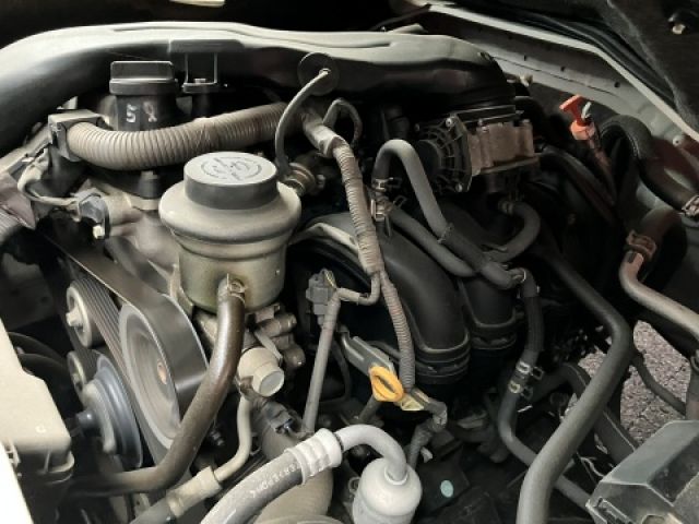 HIACE COMMUTER