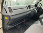 HIACE COMMUTER