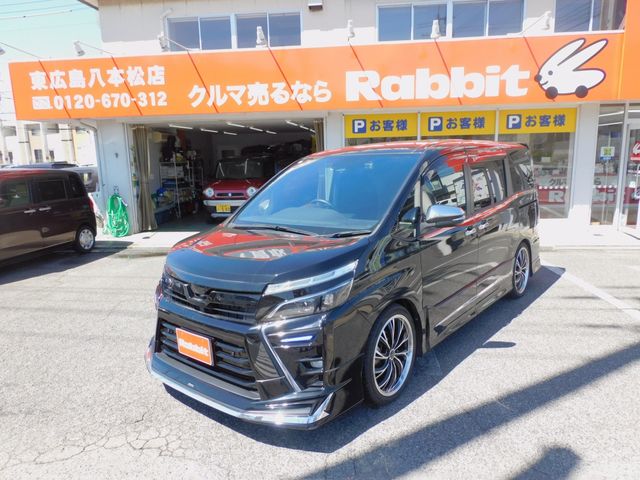 VOXY HYBRID