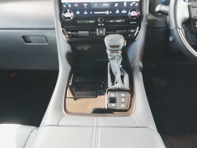 ALPHARD hybrid