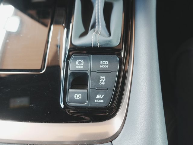 ALPHARD hybrid