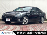 CROWN sedan hybrid