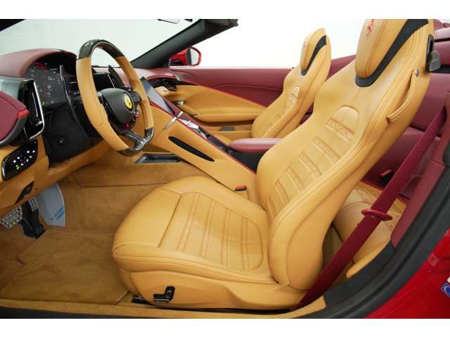 FERRARI Roma Spider