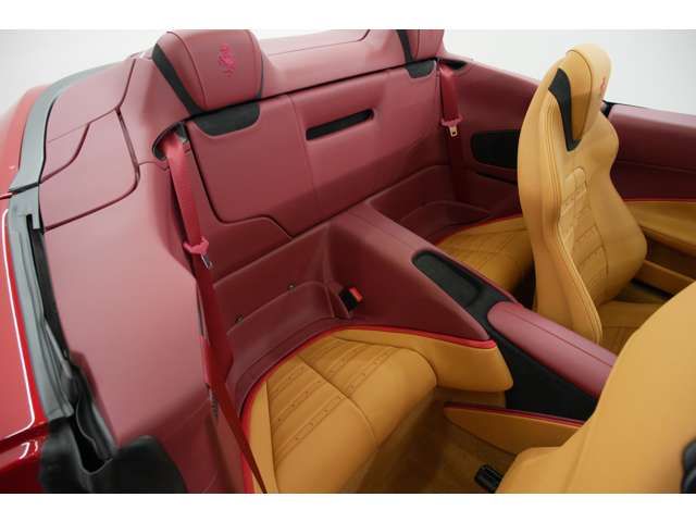 FERRARI Roma Spider