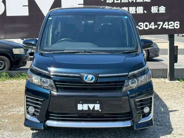 VOXY HYBRID
