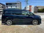 VOXY HYBRID
