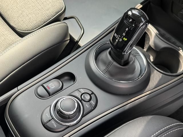 MINI COOPER D CROSSOVER